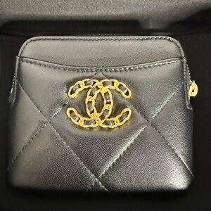 Chanel Lambskin Quilted Chanel 19 Zip Card
Holder Wallet Black
